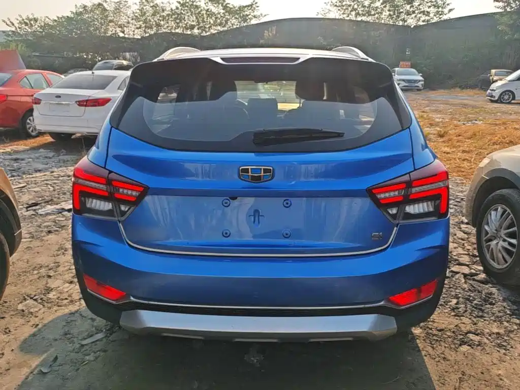 Geely Vision S1 — миниатюра 6