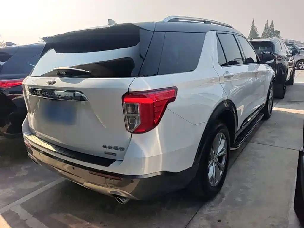 Ford Explorer — миниатюра 7