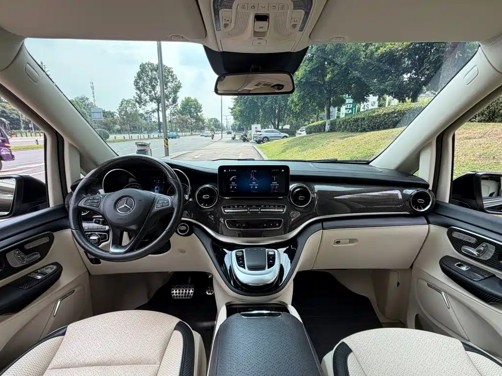 Mercedes-Benz V-Class — миниатюра 13