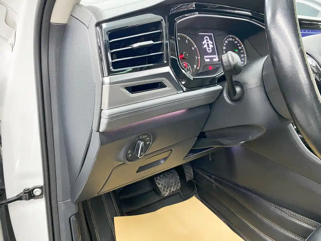 Volkswagen Sagitar — миниатюра 14