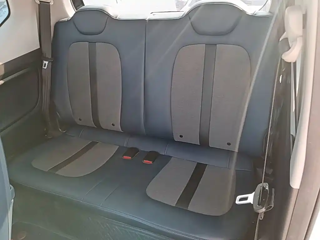 Wuling MINIEV — миниатюра 17