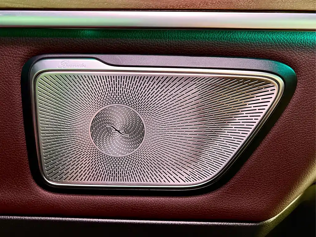 Mercedes-Benz V-Class — миниатюра 23