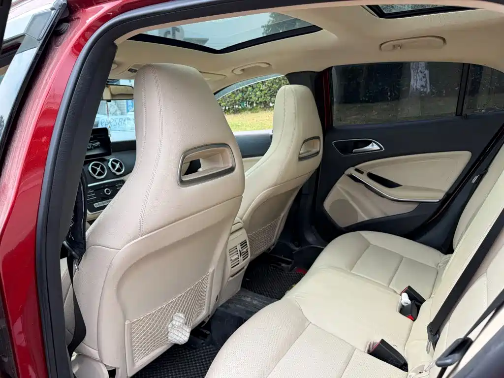 Mercedes-Benz GLA — миниатюра 11