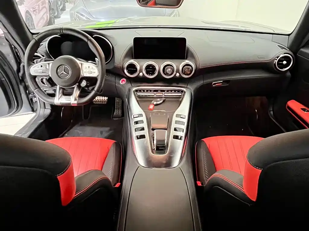 MERCEDES-BENZ AMG GT