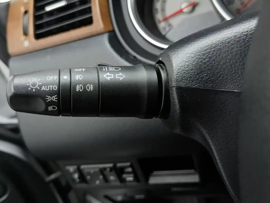 Nissan Tiida — миниатюра 21