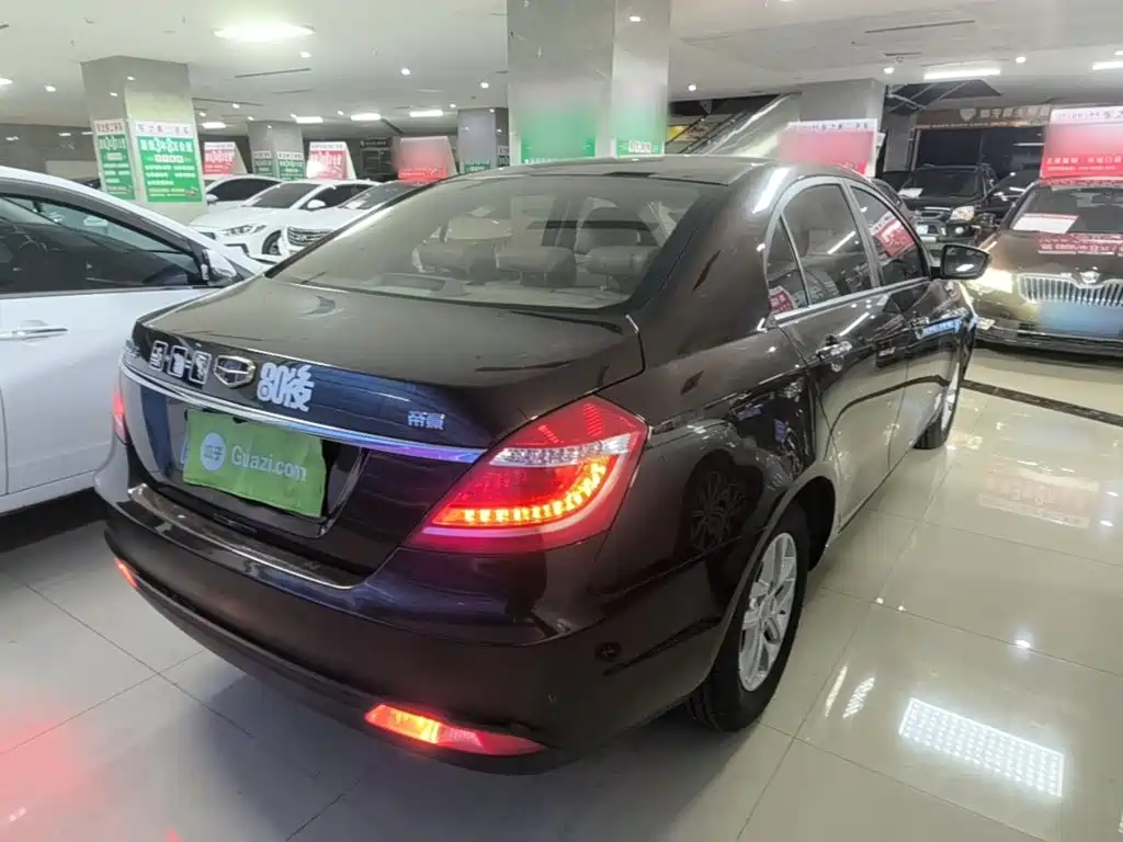 Geely Emgrand — миниатюра 7