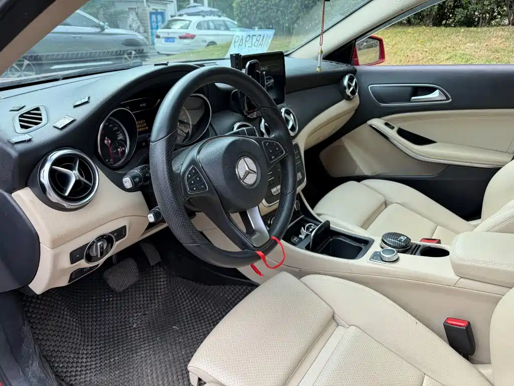 Mercedes-Benz GLA — миниатюра 7