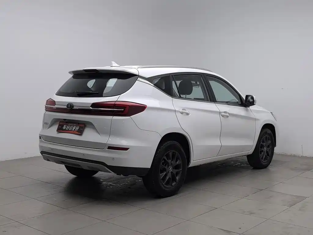 BYD Song — миниатюра 2