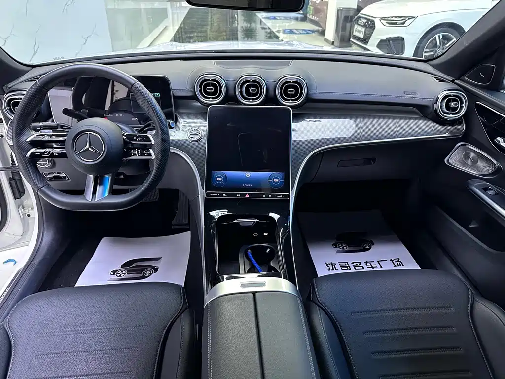 Mercedes-Benz C-Class — миниатюра 6