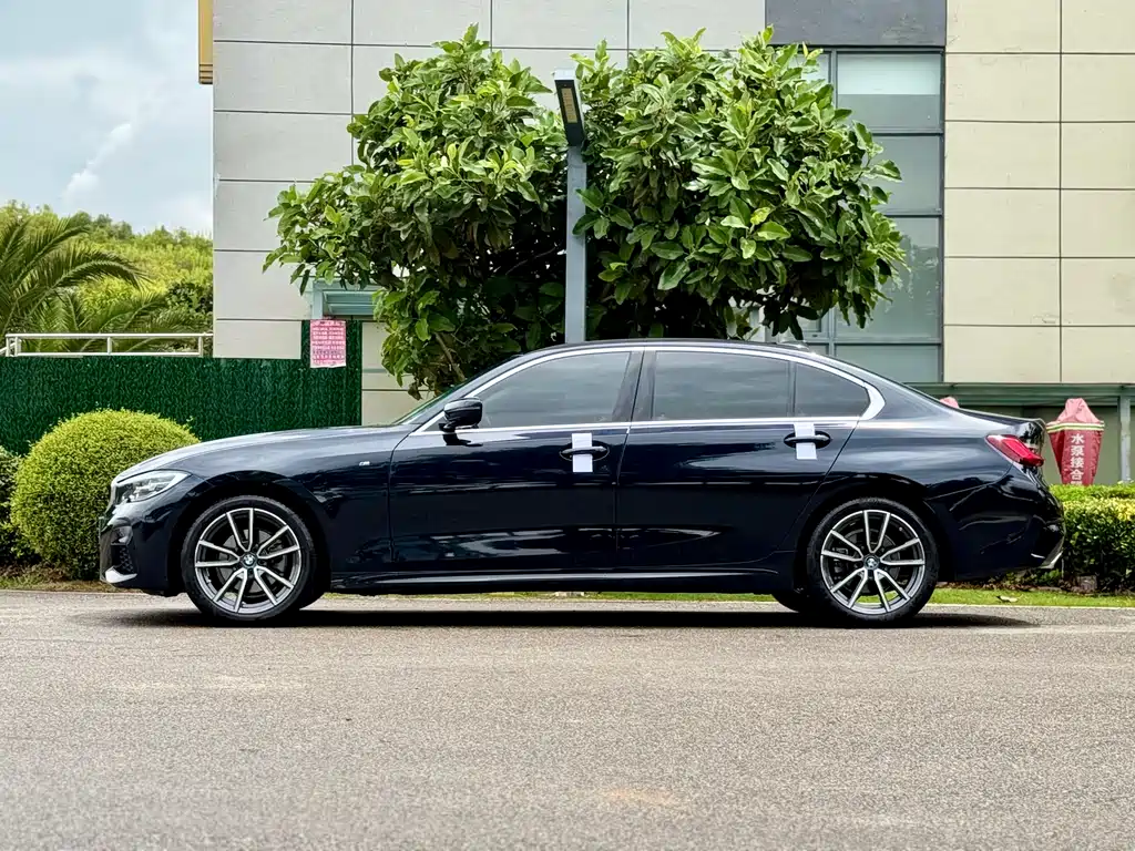 BMW 3 Series 3 2022 325Li M Sport