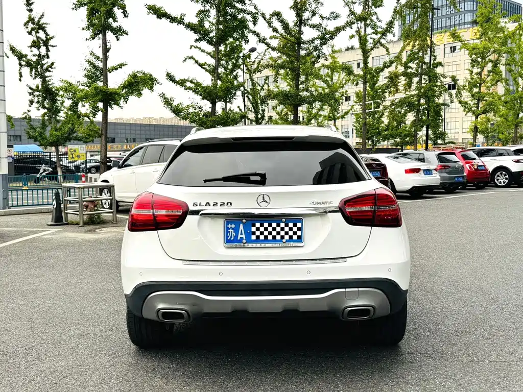 Mercedes-Benz GLA — миниатюра 9