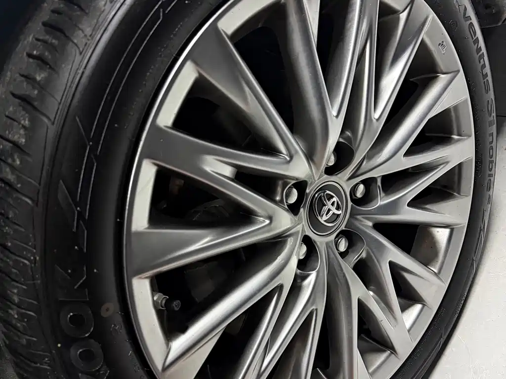 Toyota Avalon 2024 2.5L XLE Luxury