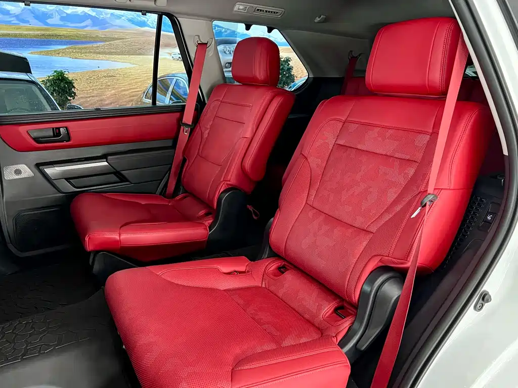 Toyota Sequoia — миниатюра 11