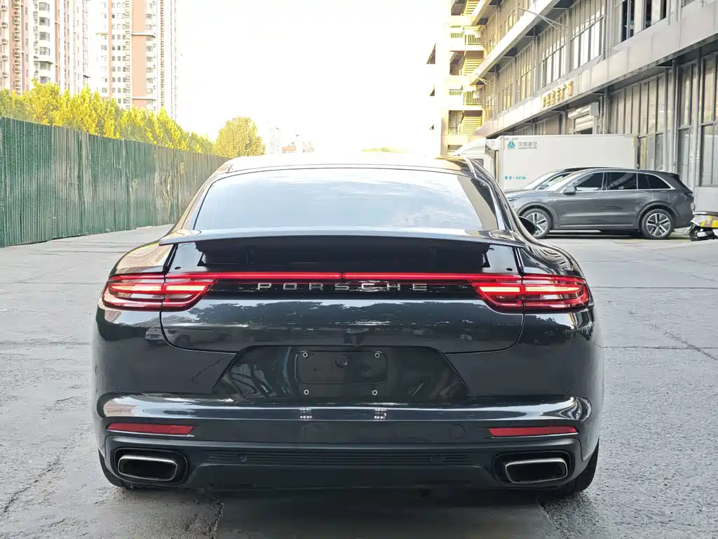 Porsche Panamera — миниатюра 10
