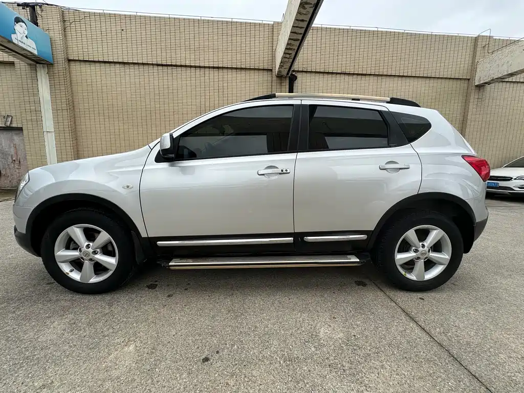 Nissan Qashqai 2012 2.0XV CVT 2WD