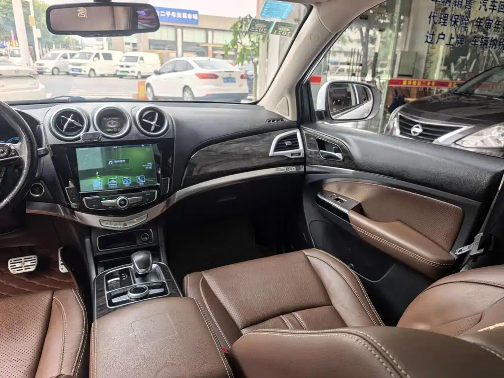 BYD Tang New Energy — миниатюра 6