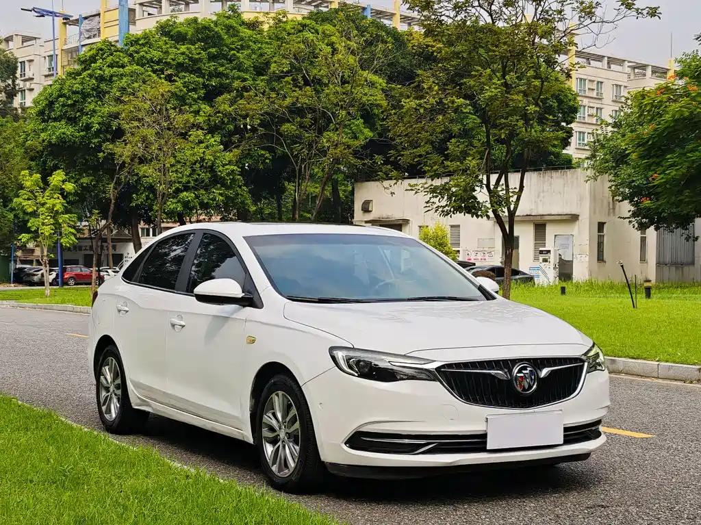 Buick Excelle — миниатюра 3