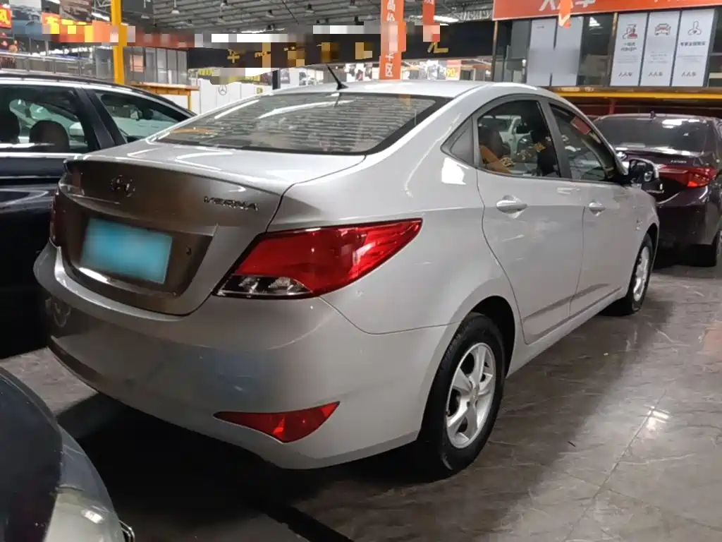 Hyundai Verna — миниатюра 7