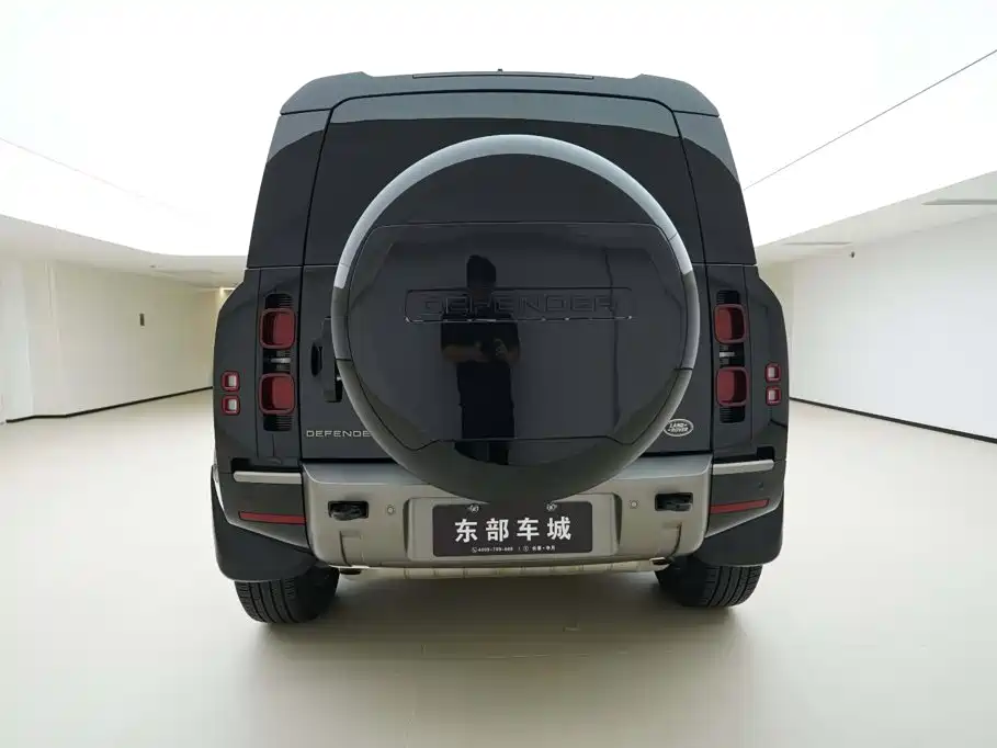 Land Rover Defender — миниатюра 4