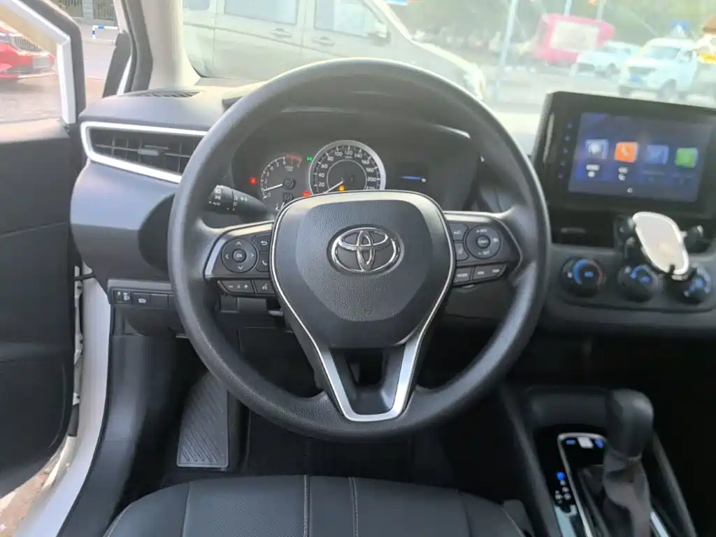 Toyota Corolla — миниатюра 11