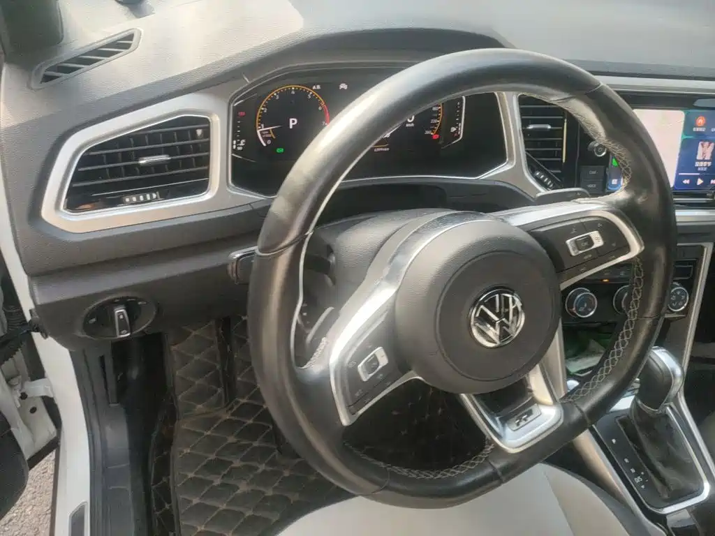 Volkswagen T-Roc — миниатюра 6