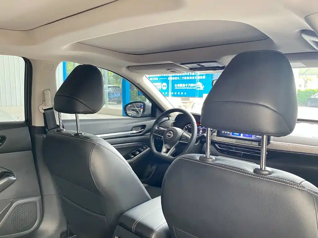 Nissan Teana — миниатюра 10