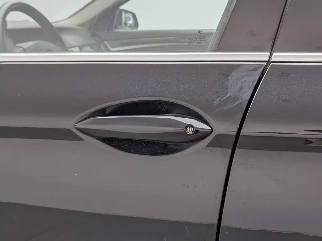 BMW 5 Series — миниатюра 18