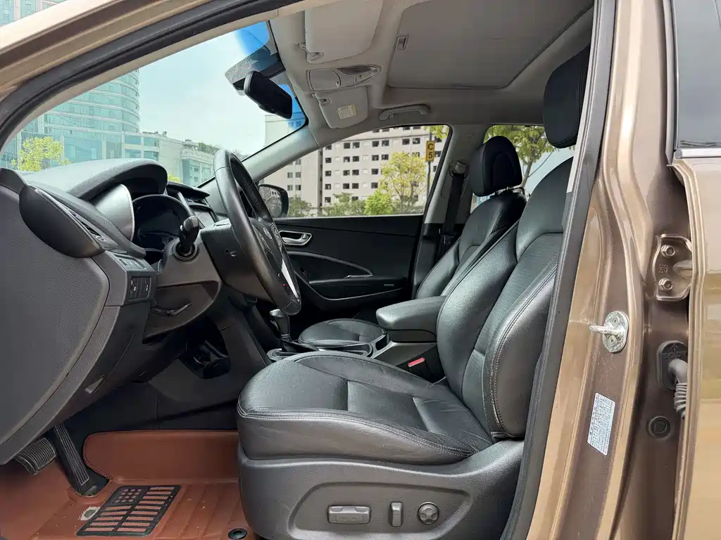 Hyundai Santa Fe — миниатюра 4