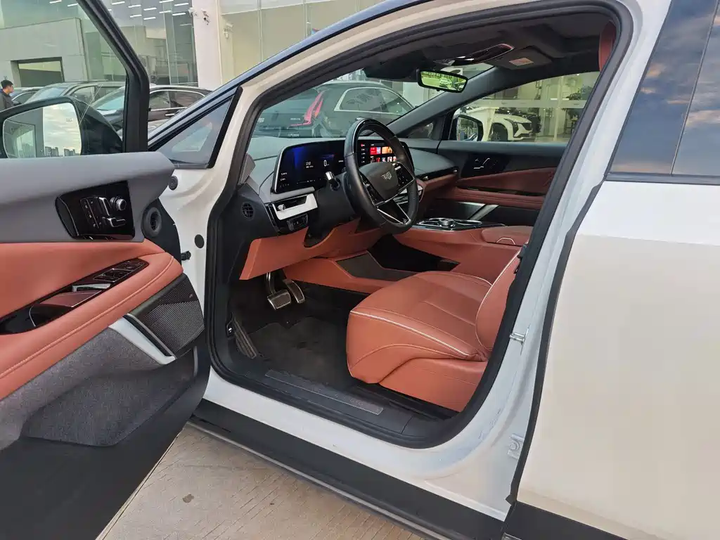Cadillac IQ — миниатюра 8