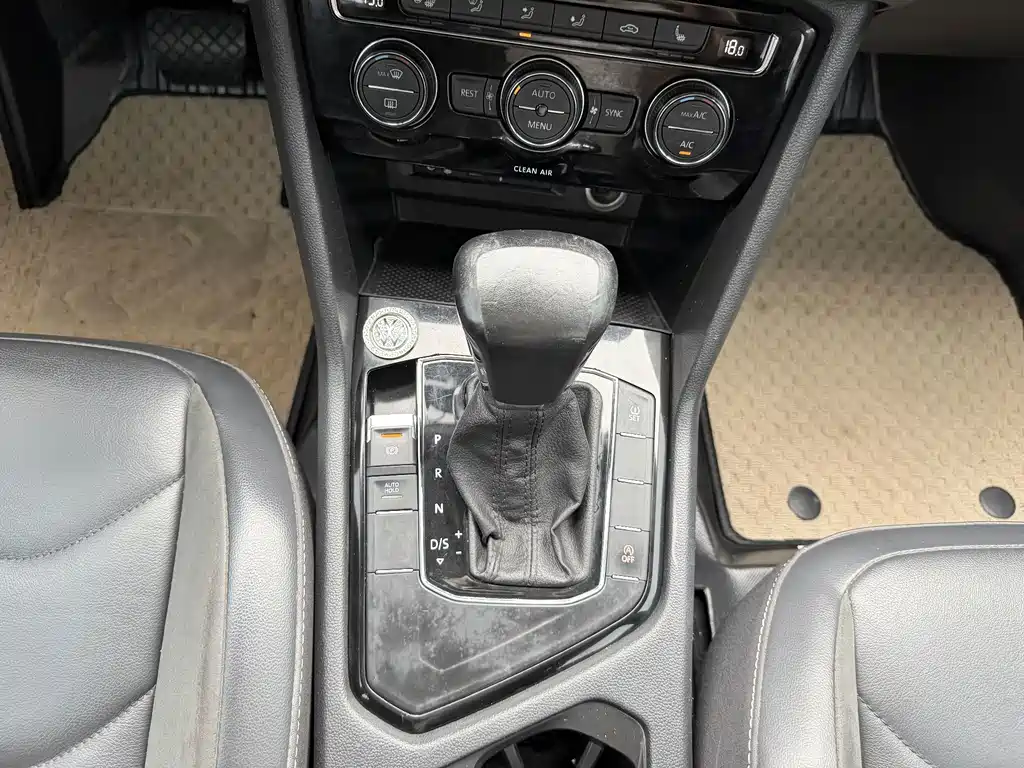 Volkswagen Tiguan L — миниатюра 12