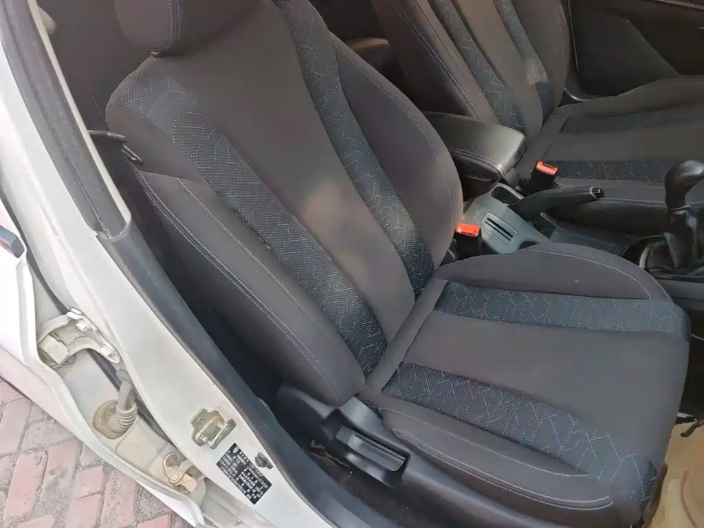 Baojun 310 — миниатюра 25