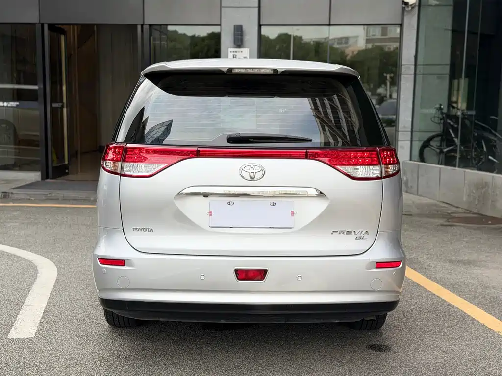 Toyota Previa — миниатюра 25
