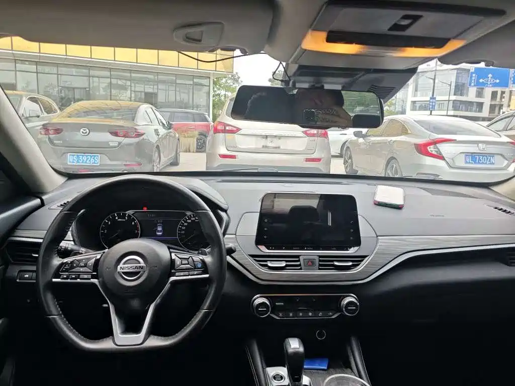 Nissan Teana — миниатюра 7