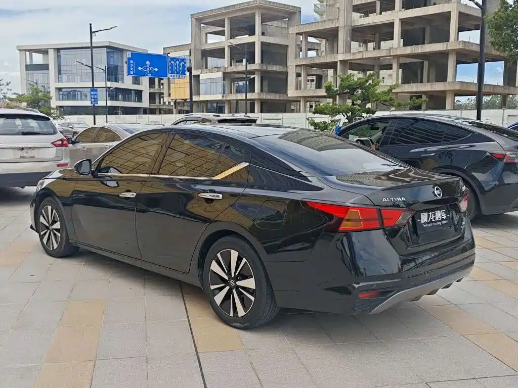 Nissan Teana — миниатюра 10
