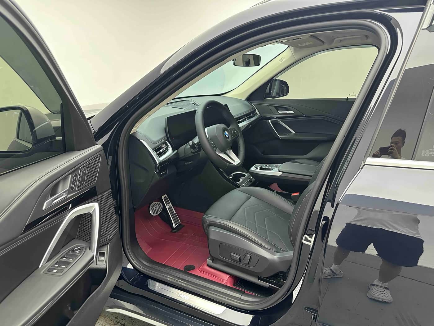 BMW X1 1.5 л 2024 г. Чёрный, пробег 38600 км