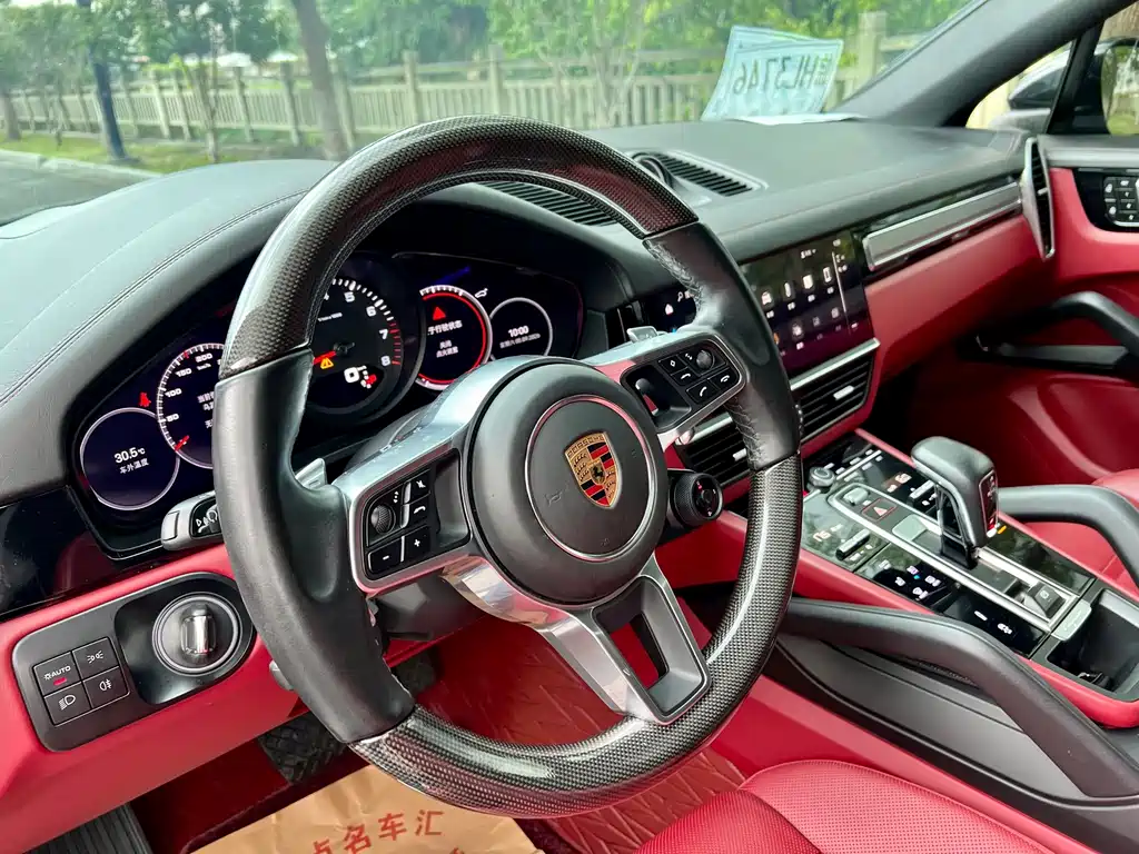 Porsche Cayenne — миниатюра 21