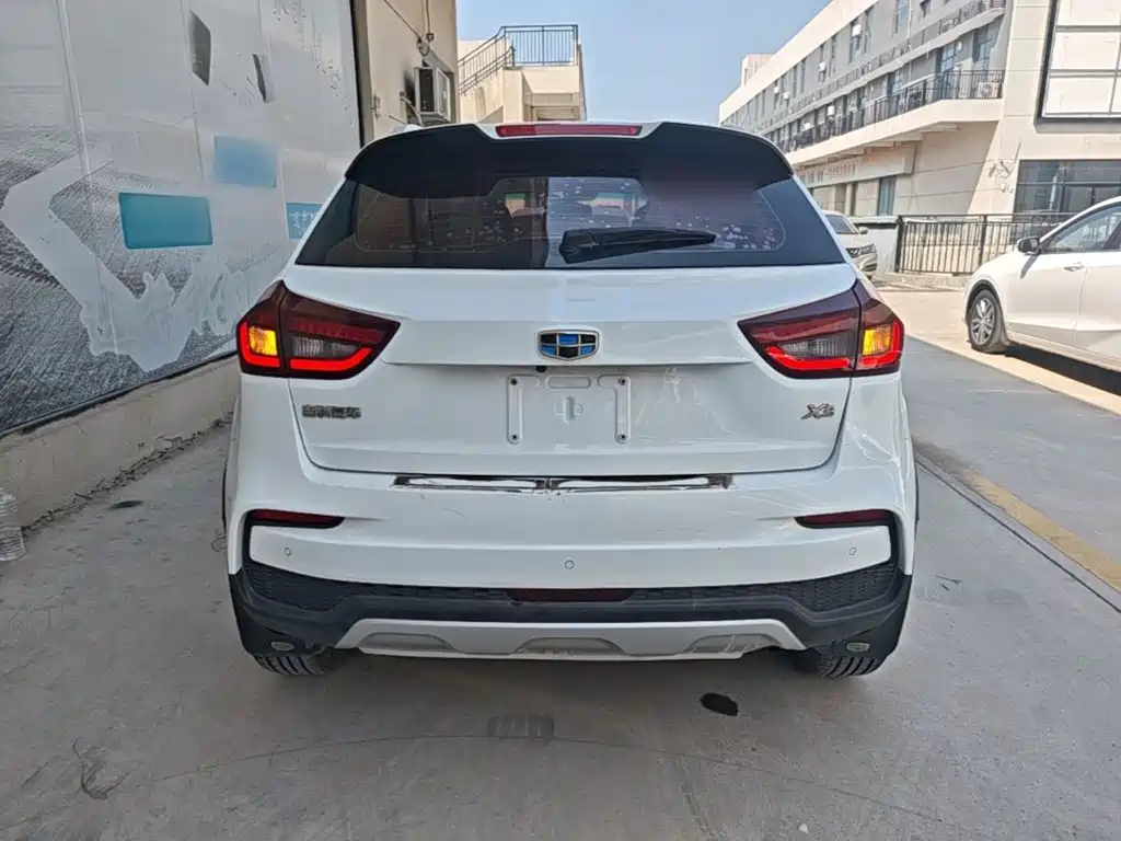 Geely Vision X3 — миниатюра 6