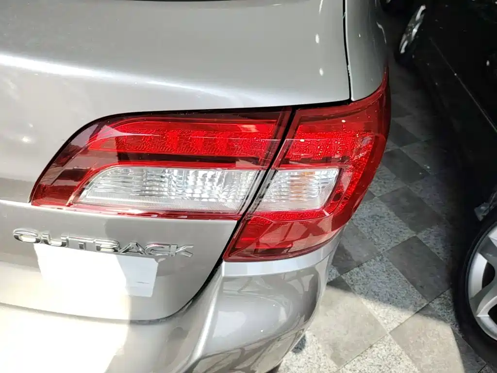 Subaru Outback — миниатюра 8