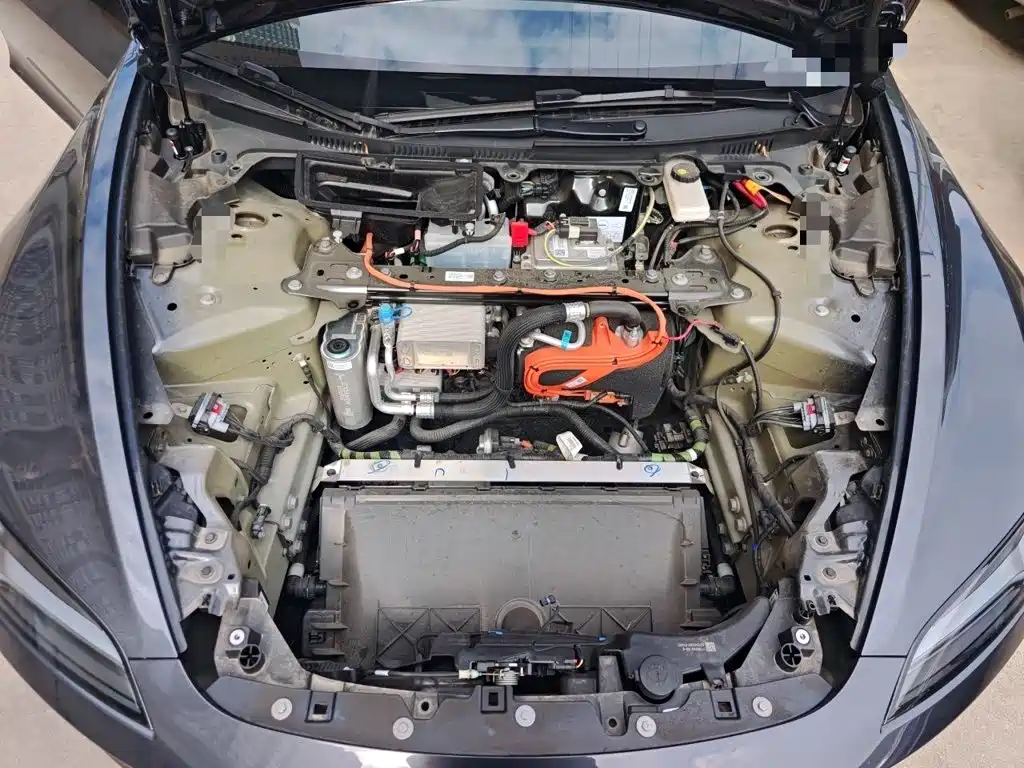 Tesla Model 3 — миниатюра 21