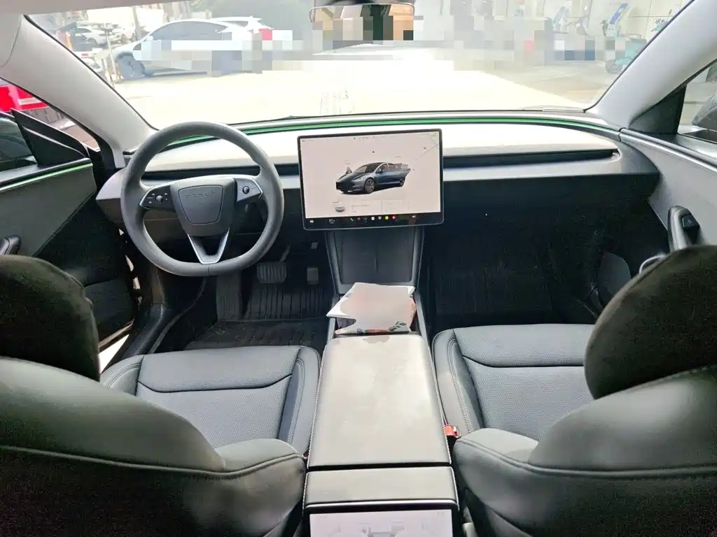 Tesla Model 3 — миниатюра 10