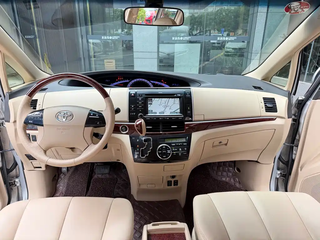Toyota Previa — миниатюра 10