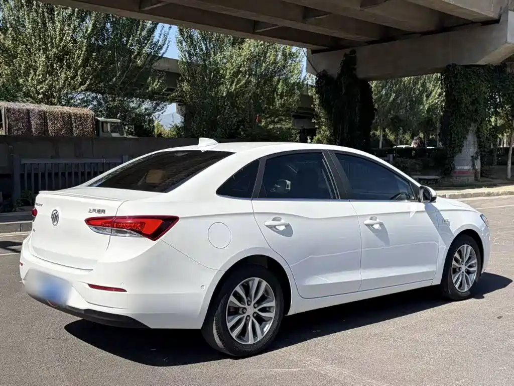 Buick Excelle — миниатюра 8