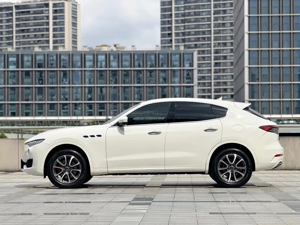 Maserati Levante — миниатюра 4