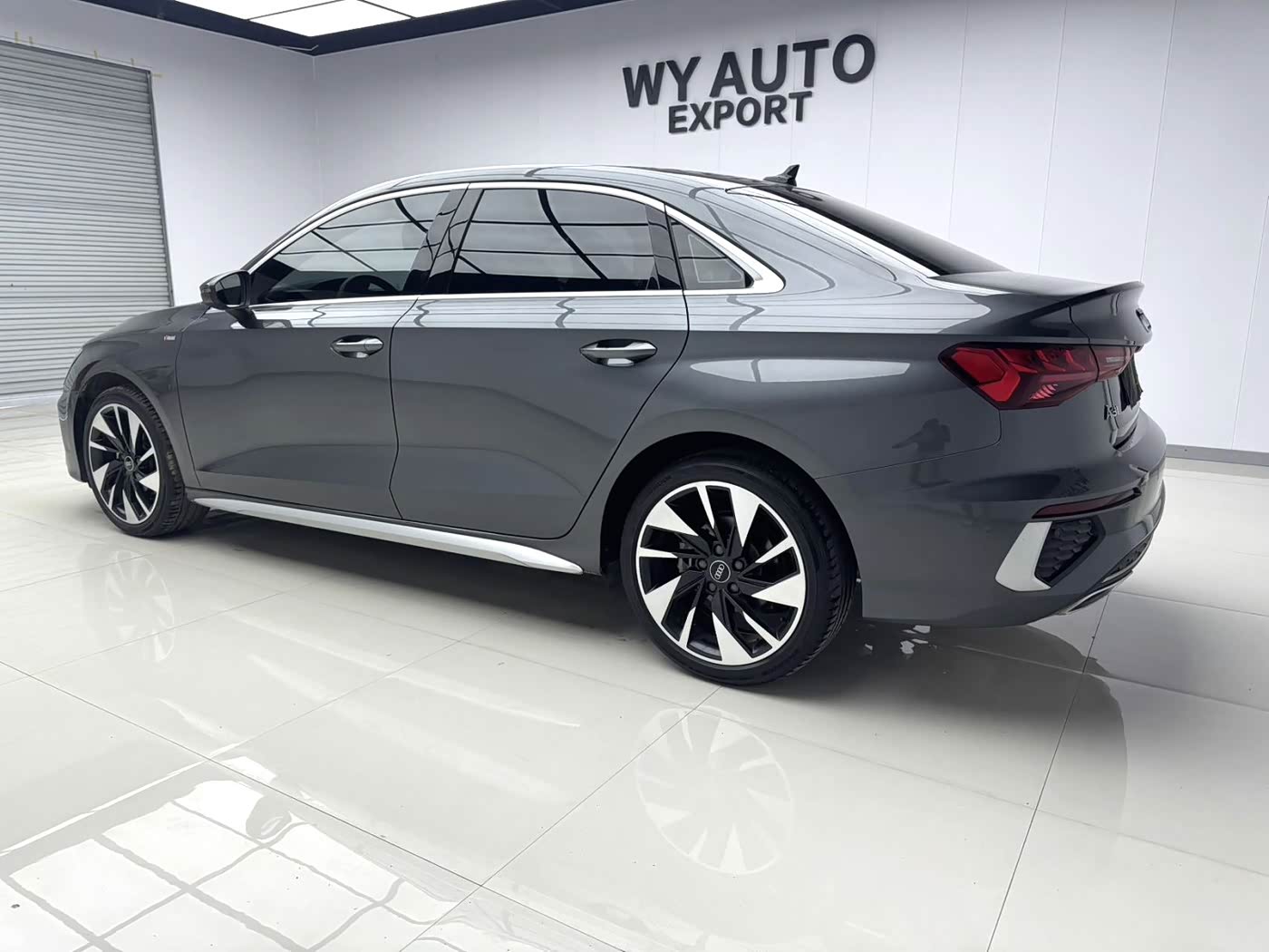 Audi A3 1.4 л 2023 г. Белый, пробег 22000 км