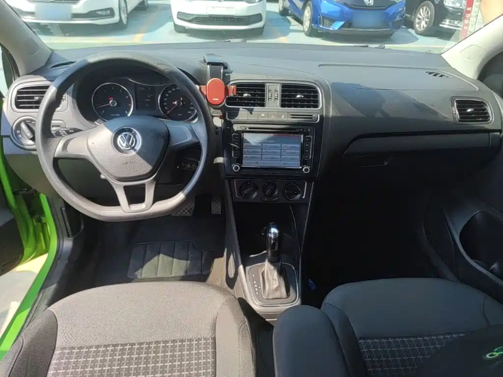 Volkswagen Polo — миниатюра 10