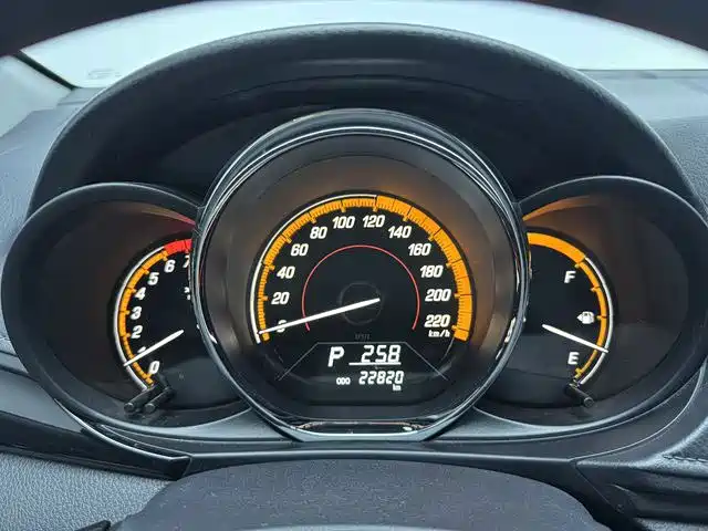 Toyota Yaris L — миниатюра 16