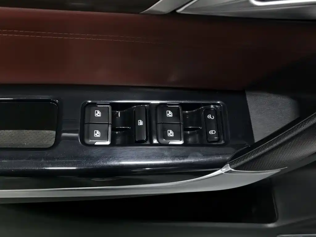 BAIC EU5 — миниатюра 9