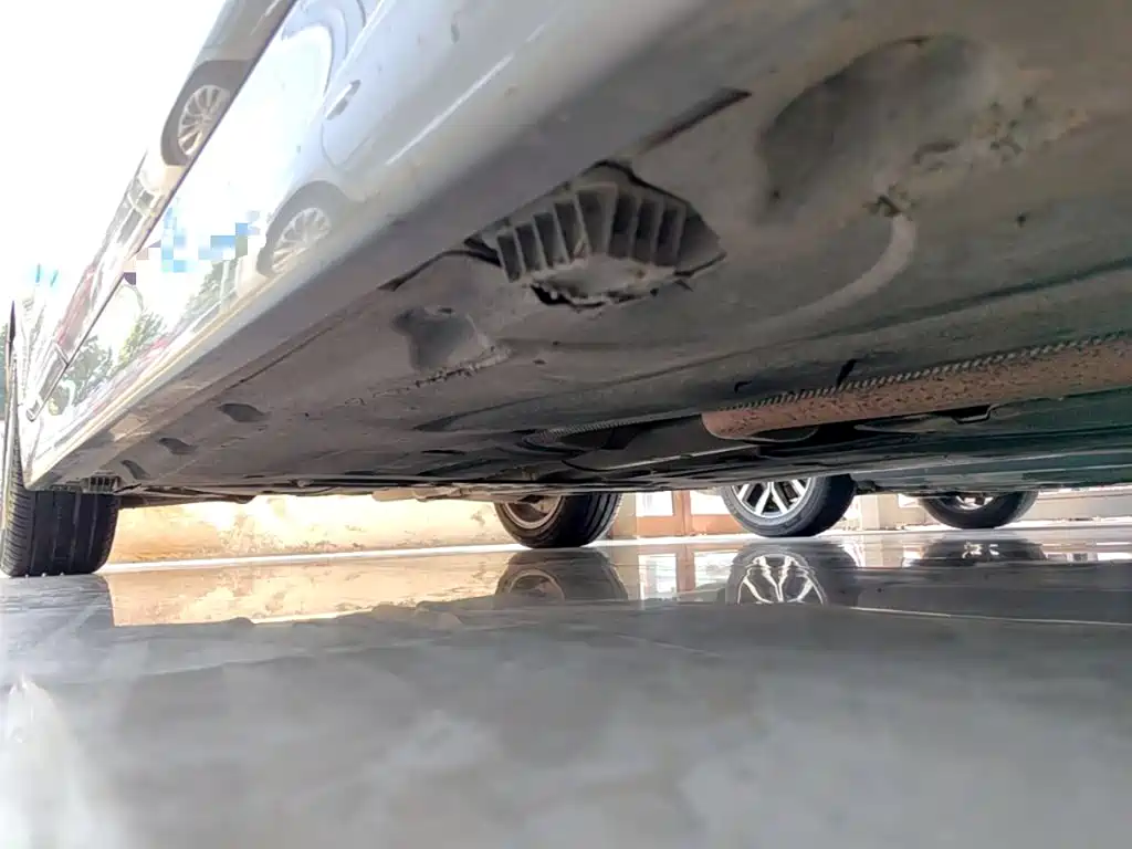 BMW 5 Series — миниатюра 21