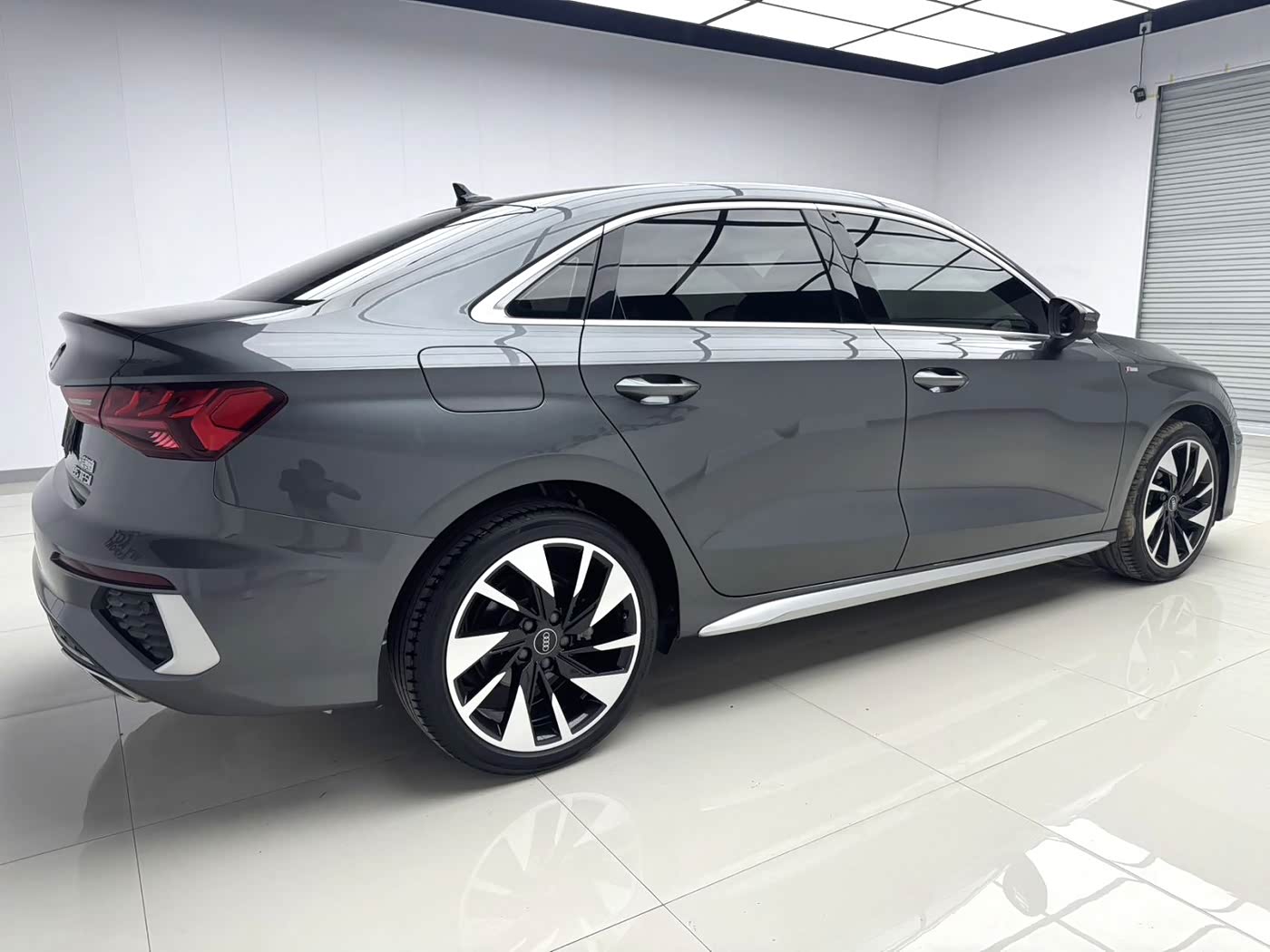 Audi A3 1.4 л 2023 г. Белый, пробег 22000 км