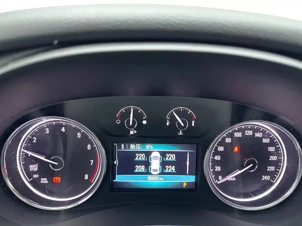 Buick LaCrosse — миниатюра 9